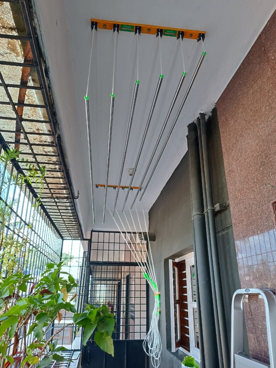 Ceiling cloth hanger installation